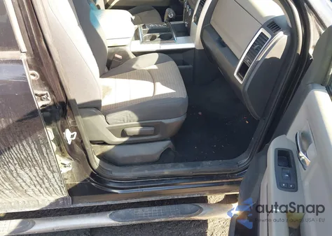 2010 Dodge Ram 1500 Slt/Sport/Trx z USA, uszkodzony, nr VIN 1D7RV1CT8AS182918